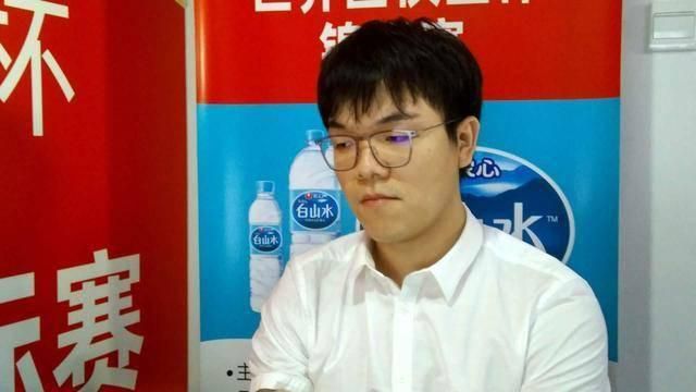 娇妻被别人带去杂交